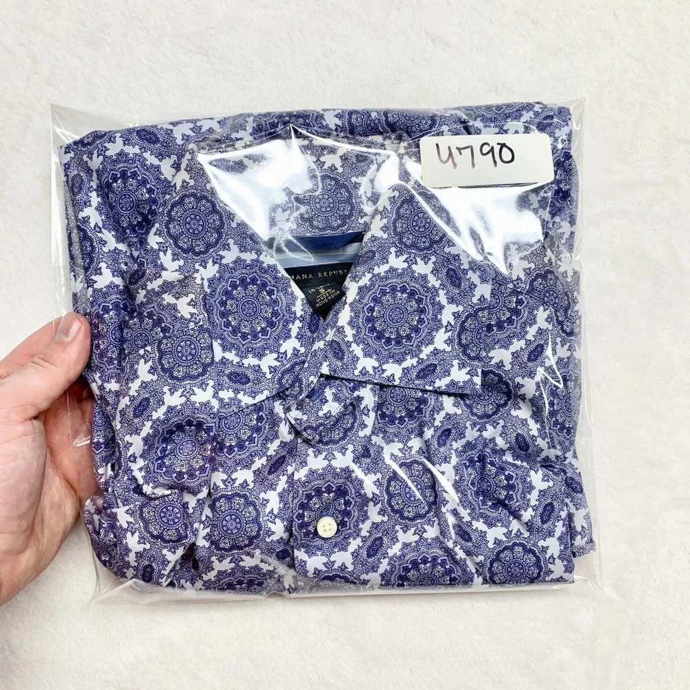 Banana Republic Medallion Button Down Mens Size S‎ Blue Mandala Print Cotton
